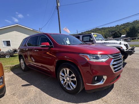 Used 2018 Chevrolet Traverse High Country w/ LPO, 'HIT The Road' Package AWD/4WD image 1