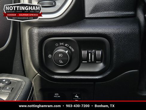 Used 2019 RAM 1500 Laramie AWD/4WD image 17