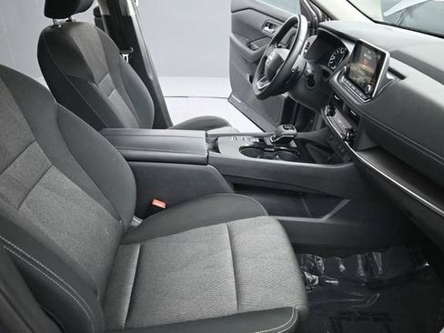 Used 2025 Nissan Rogue SV FWD image 20
