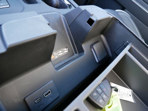 New 2026 GMC Sierra 1500 AT4X w/ LPO, Black Badging Package image 21