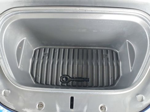 Used 2023 Tesla Model Y Long Range image 33