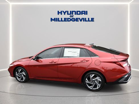 New 2026 Hyundai Elantra Limited FWD image 2