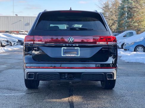 New 2026 Volkswagen Atlas Peak Edition image 5