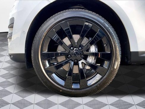 New 2026 Land Rover Range Rover Sport SE AWD/4WD image 17