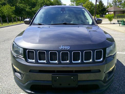 Used 2019 Jeep Compass Latitude w/ Popular Equipment Group AWD/4WD image 15