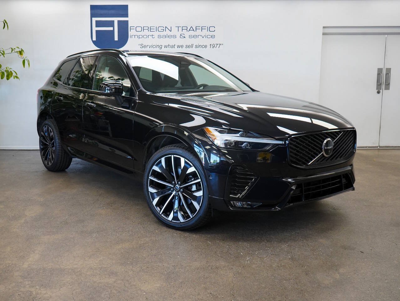 Used 2026 Volvo XC60 B5 Ultra AWD/4WD image 3