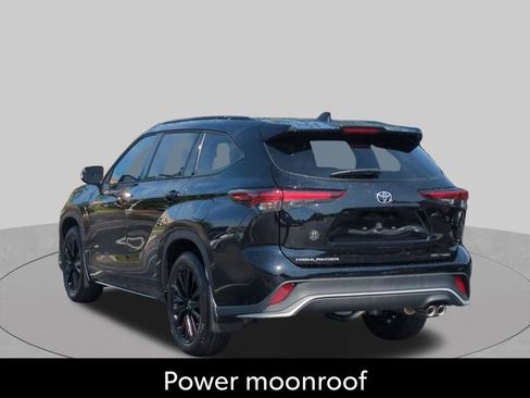 Certified 2026 Toyota Highlander XSE AWD/4WD image 9