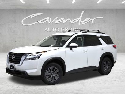 New 2025 Nissan Pathfinder SV