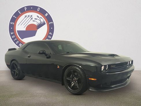 Used 2023 Dodge Challenger R/T Scat Pack image 2