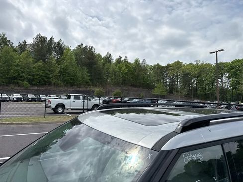 Used 2025 Hyundai Santa Fe Limited image 5