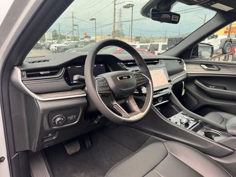 New 2026 Jeep Grand Cherokee L Limited AWD/4WD image 12