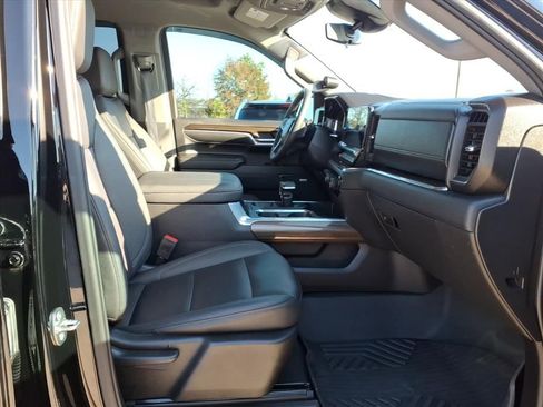 Used 2024 Chevrolet Silverado 1500 LT Trail Boss w/ LT Trail Boss Premium Package image 17