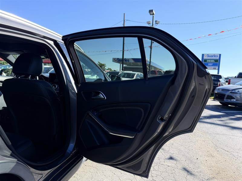 Used 2020 Mercedes-Benz GLA 250 4MATIC image 11
