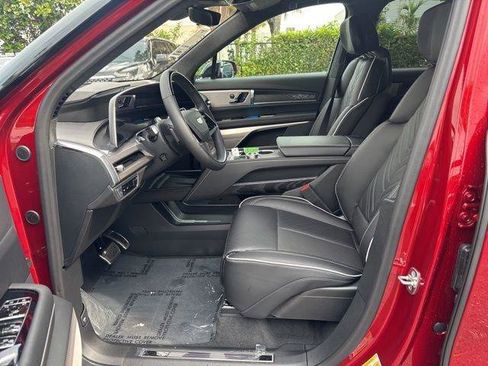 New 2026 Cadillac Vistiq Platinum image 10