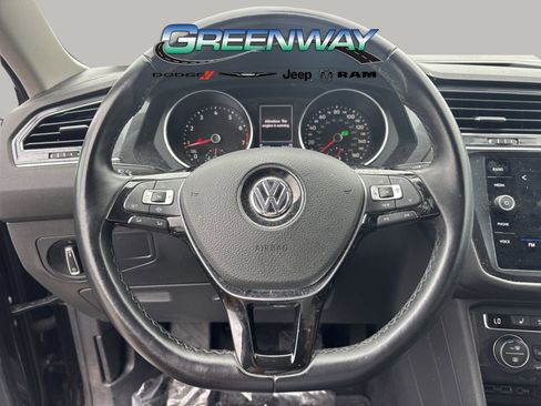 Used 2019 Volkswagen Tiguan SE image 21