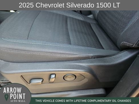 Used 2025 Chevrolet Silverado 1500 LT RWD image 23
