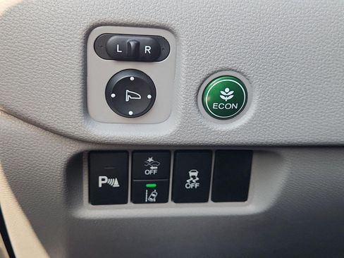 Used 2022 Honda Pilot Touring image 18