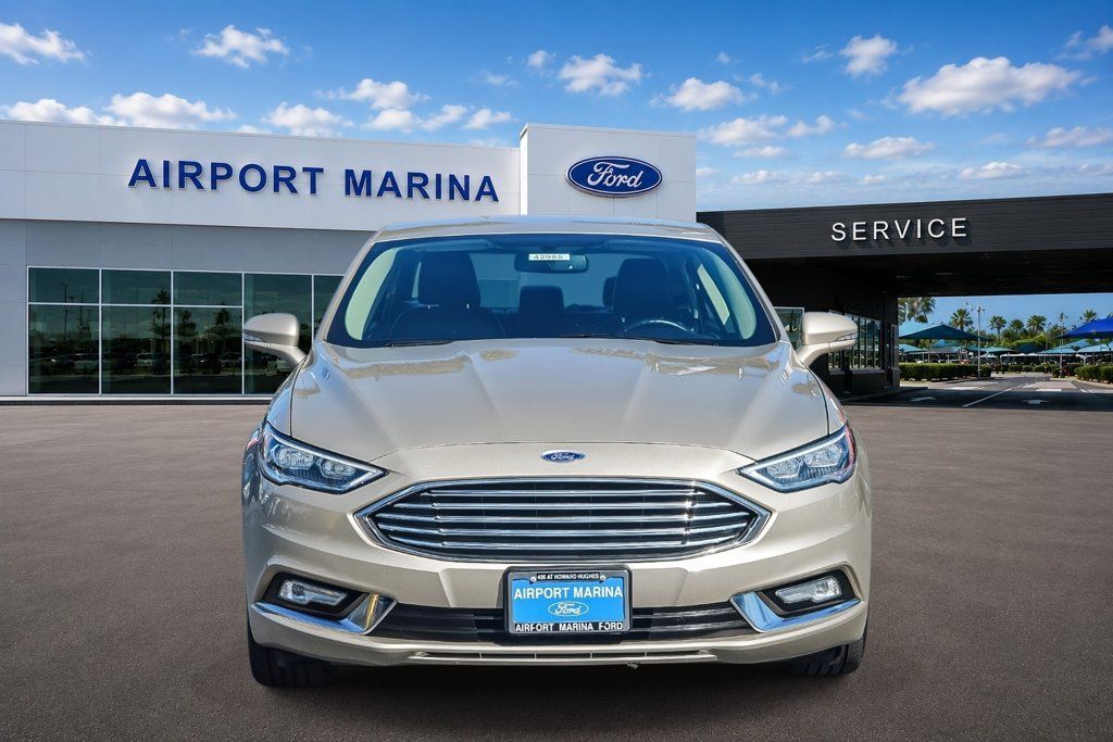 Certified 2017 Ford Fusion SE w/ Fusion SE Technology Package FWD image 3