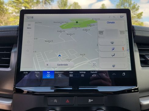 Used 2024 Ford Expedition XLT image 17