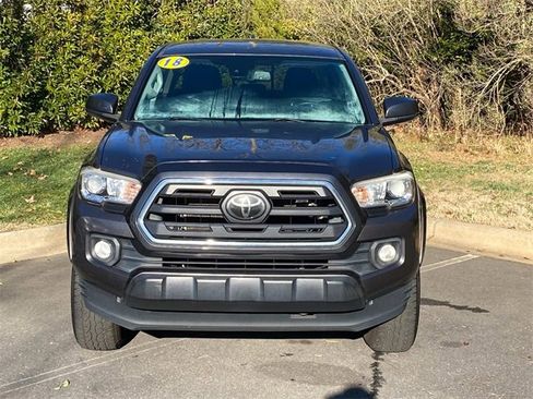 Used 2018 Toyota Tacoma SR5 image 2