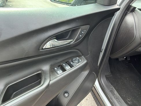 Used 2024 Chevrolet Equinox LT FWD image 15