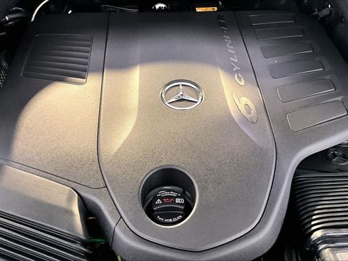 New 2026 Mercedes-Benz GLS 450 4MATIC image 15