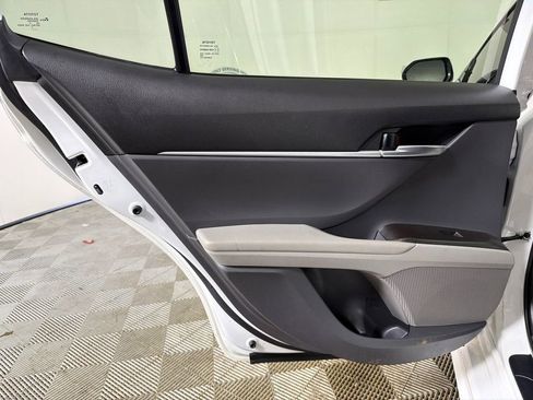 Used 2022 Toyota Camry SE w/ Audio Upgrade Package image 22
