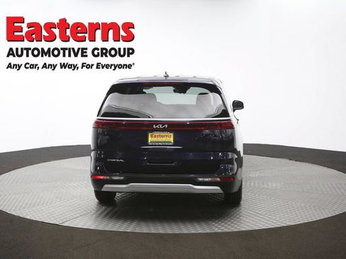 Used 2024 Kia Carnival LX FWD image 39