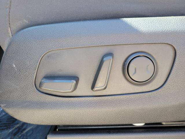 Used 2022 Kia Carnival LX FWD image 21