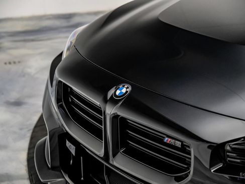 Used 2025 BMW M2 w/ Carbon Package RWD image 31