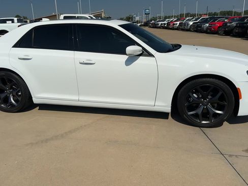 Used 2023 Chrysler 300 S image 8