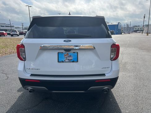 Used 2024 Ford Explorer Limited image 9