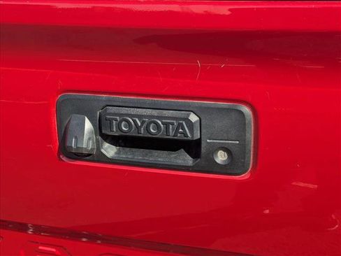 Used 2022 Toyota Tacoma SR5 RWD image 6