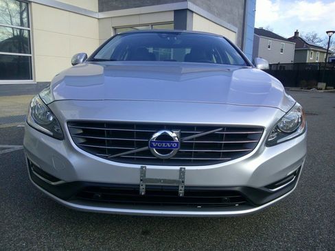 Used 2016 Volvo S60 T5 Premier w/ Convenience Package image 6