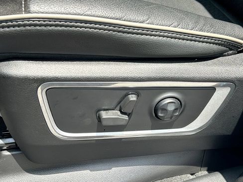 Used 2021 RAM 1500 Laramie w/ Sport Appearance Package AWD/4WD image 30