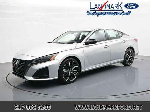 Used 2024 Nissan Altima 2.5 SR FWD image 1