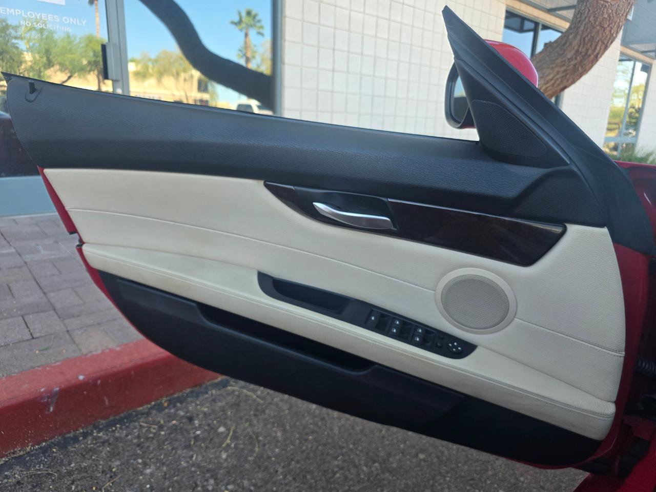 Used 2010 BMW Z4 sDrive35i RWD image 37