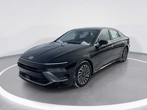 New 2026 Hyundai Sonata Limited FWD image 1
