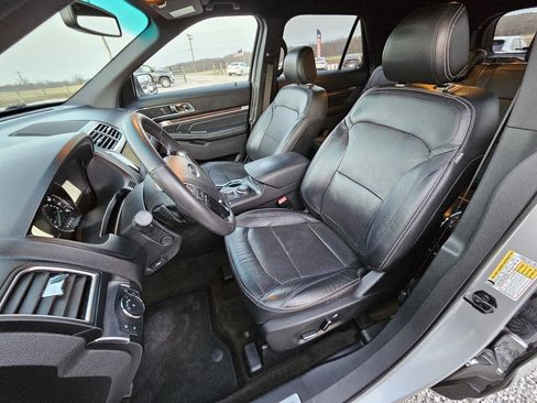 Used 2016 Ford Explorer Limited image 15