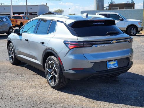 New 2026 Chevrolet Equinox EV LT image 3