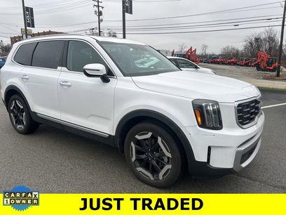 Used 2023 Kia Telluride S w/ S Sunroof Package