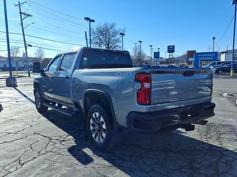 Used 2024 Chevrolet Silverado 2500 Custom w/ Custom Convenience Package AWD/4WD image 4