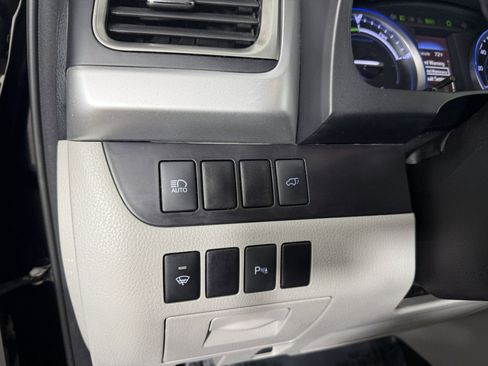 Used 2018 Toyota Highlander Limited image 25