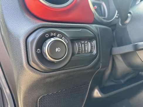 Used 2020 Jeep Wrangler Unlimited Rubicon AWD/4WD image 30