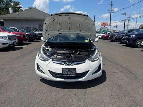 Used 2014 Hyundai Elantra SE FWD image 25