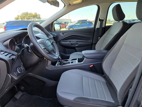 Used 2019 Ford Escape S image 9