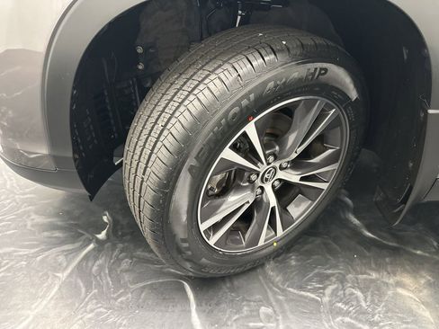 Used 2019 Toyota Highlander LE image 31