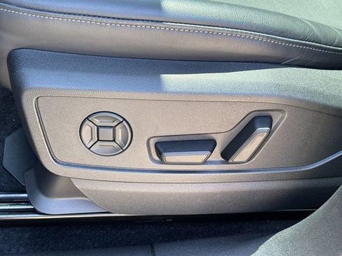 Used 2025 Audi Q5 Premium Plus AWD/4WD image 21