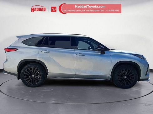 Used 2023 Toyota Highlander XSE AWD/4WD image 6