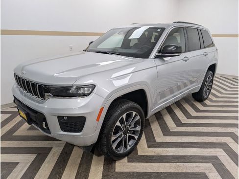 Used 2024 Jeep Grand Cherokee Overland AWD/4WD image 1